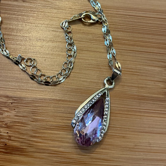 Elegant Golden and Purple Teardrop Pendant Necklace 20” - Picture 2 of 2